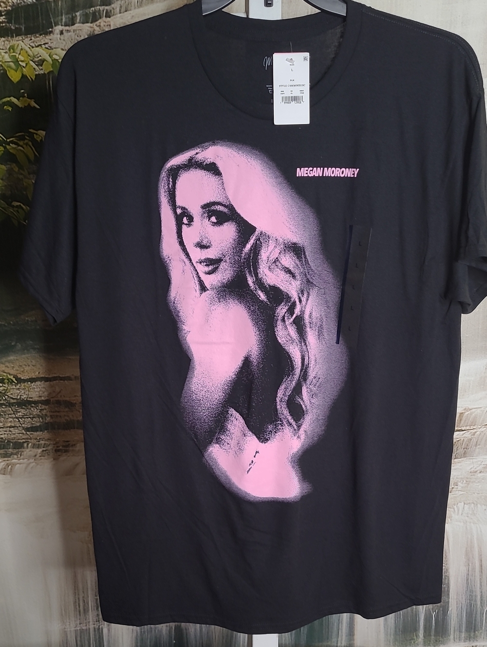 New! Megan Moroney Womens Large Cloud Nine black short sleeve graphic Tshirt
